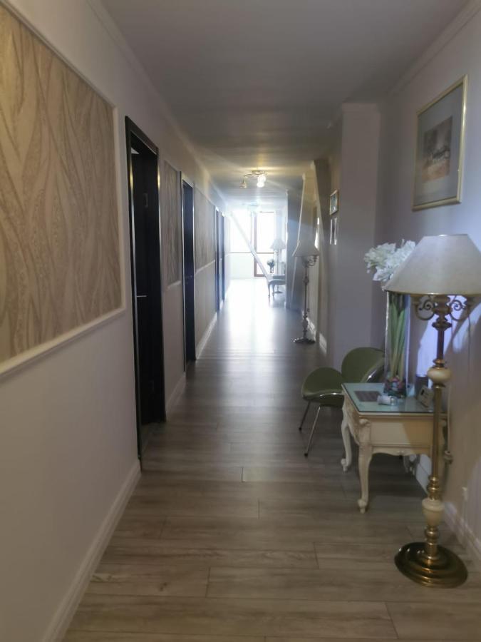 Nevis Fundeni Hotell Bukarest Exteriör bild