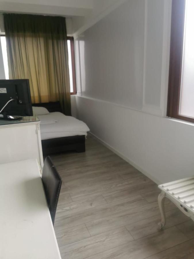 Nevis Fundeni Hotell Bukarest Exteriör bild