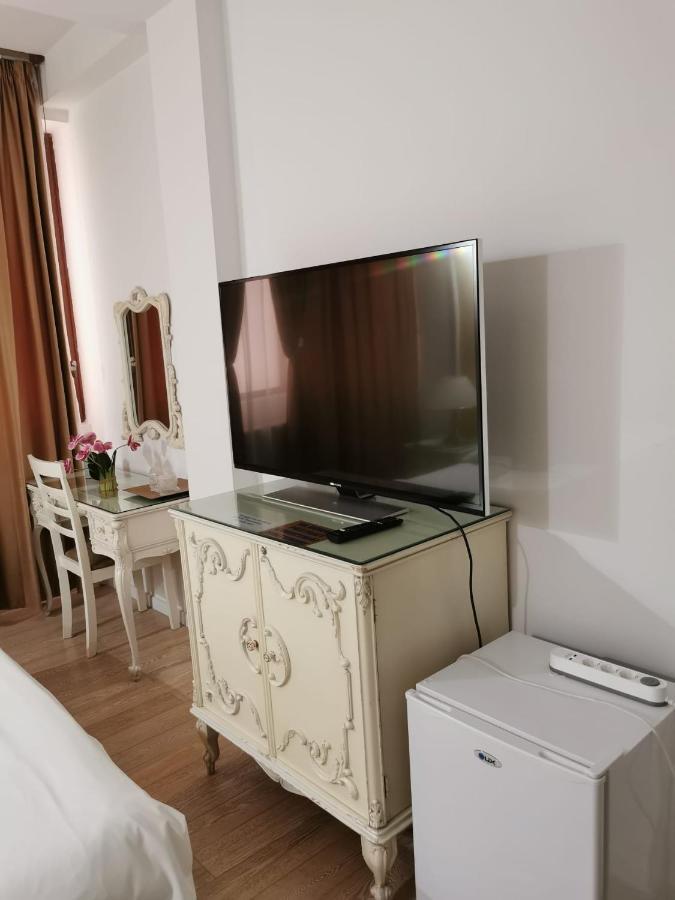 Nevis Fundeni Hotell Bukarest Exteriör bild