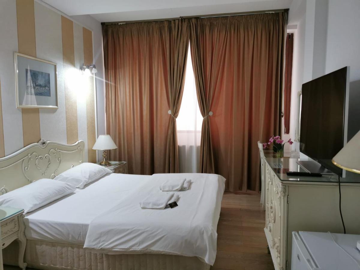 Nevis Fundeni Hotell Bukarest Exteriör bild